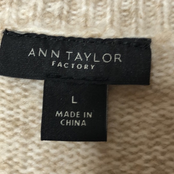 Ann Taylor Women's Tan Mid Sleeve Soft Stretch Sweater L LARGE - Picture 2 of 8
